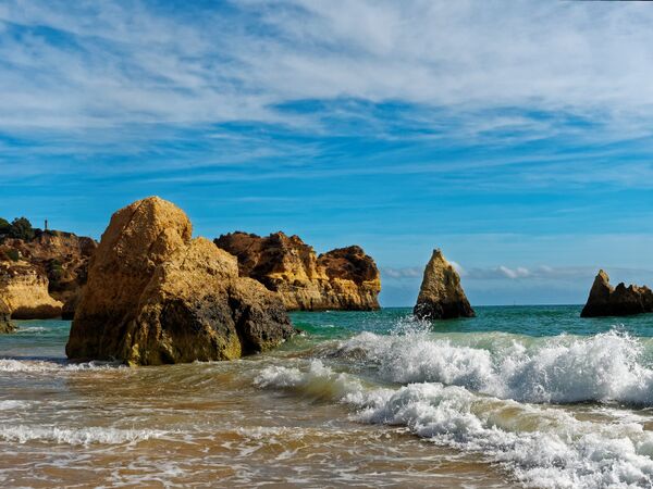 Praia dos Três Irmãos und der Praia da Rocha