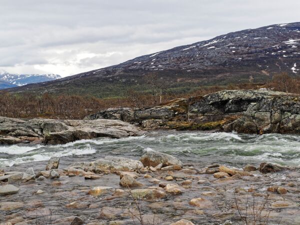 Am Luonosjåhkåm im Saltdal