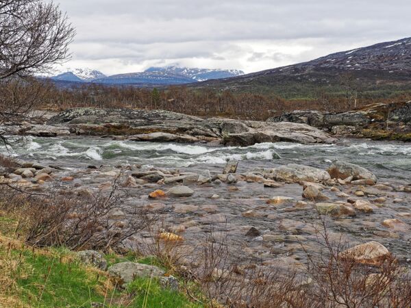 Am Luonosjåhkåm im Saltdal