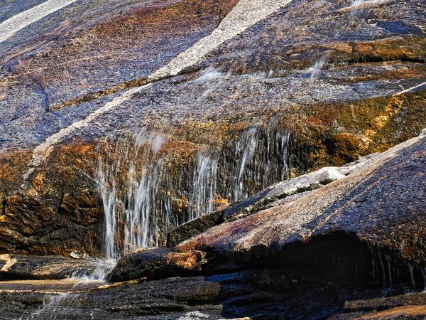 Der besondere Wasserfall am Saltfjorden