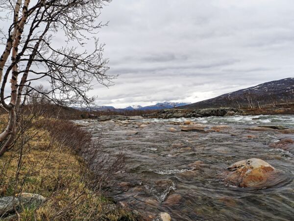 Am Luonosjåhkåm im Saltdal