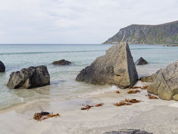 Flakstad Beach